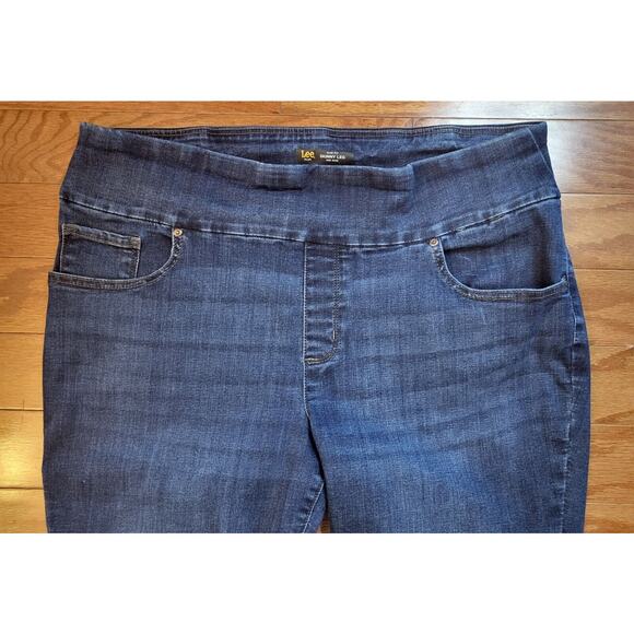 Lee Sculpting Slim Fit Slim Skinny Leg Pullon Jeans Womens 18W Mid Rise - Picture 4 of 11